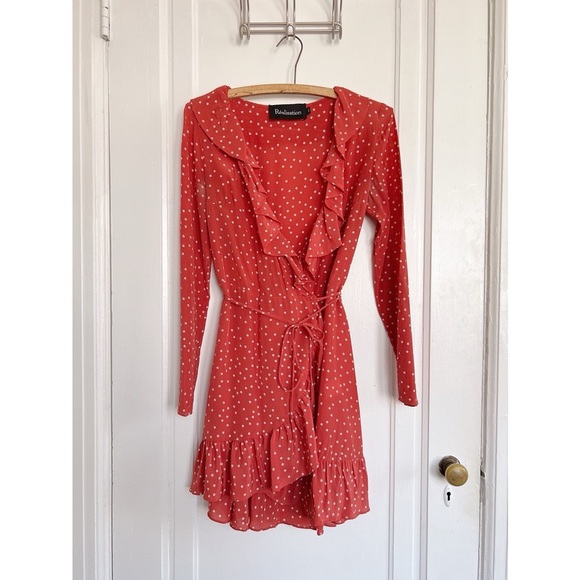 Réalisation • The Alexandra wrap silk mini dress Red Star print ruffled - Picture 2 of 15